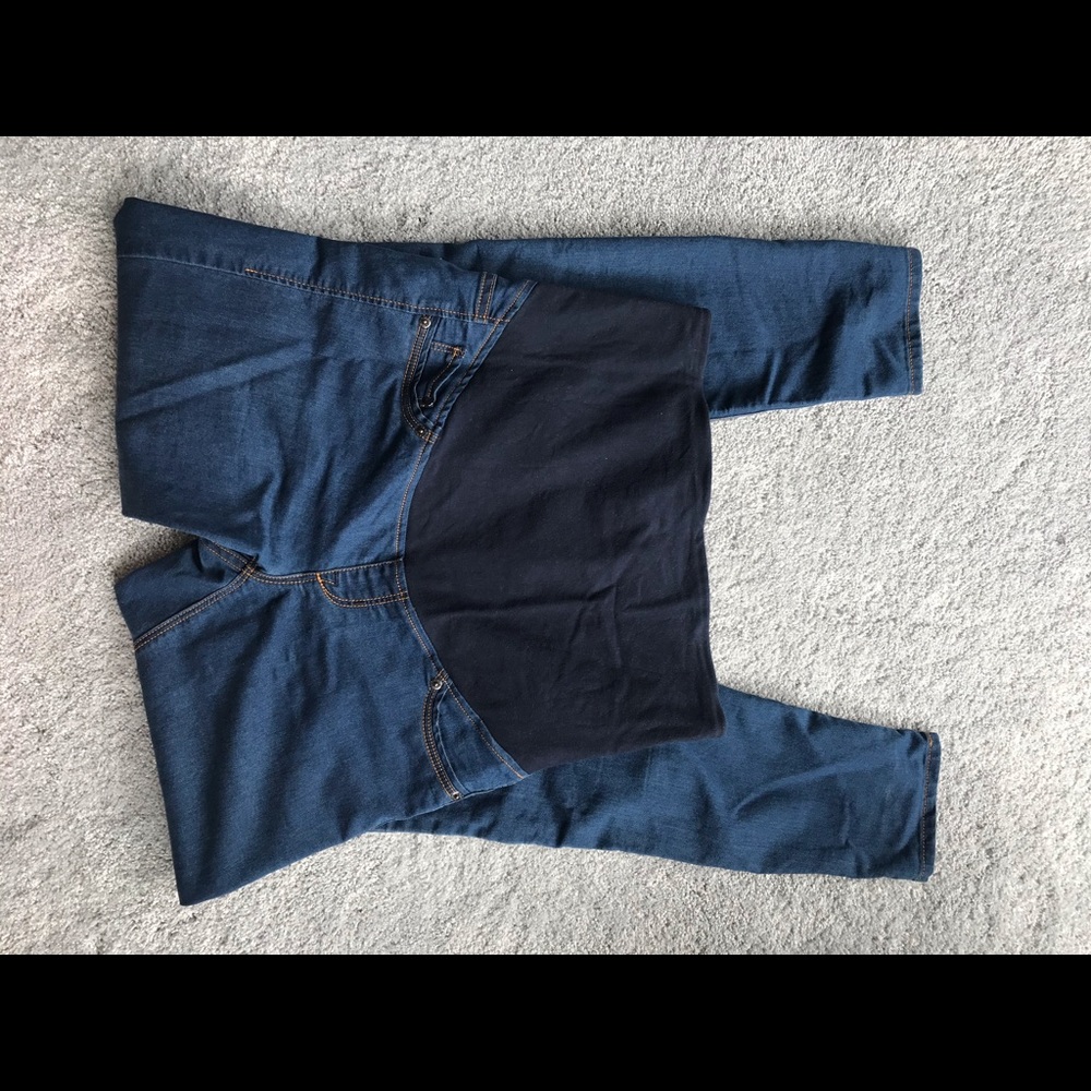 H&M maternity jeans, super soft and comfy
